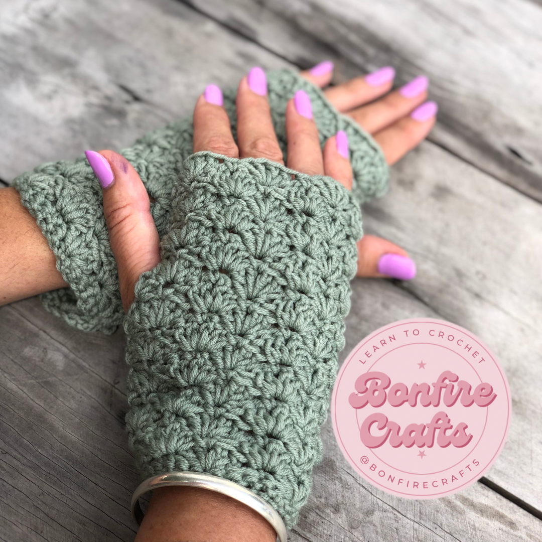 PDF Pattern - Fern Fingerless Gloves